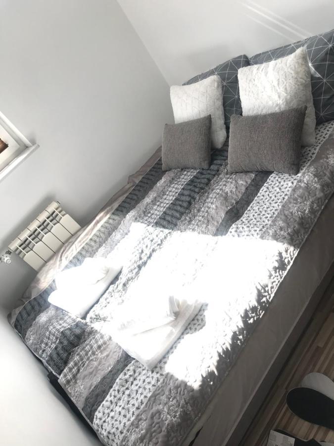 Chlodna Apartman Varsó Kültér fotó